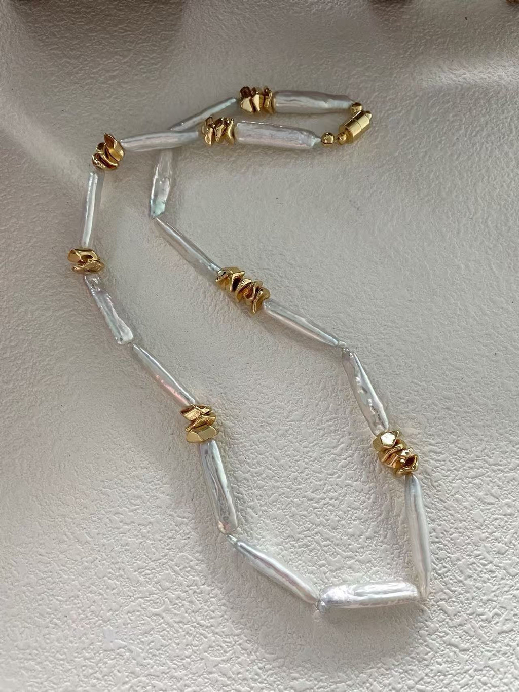 Baroque Stick Pearl Necklace – Modern Gold Accent Design | Statement Jewelry