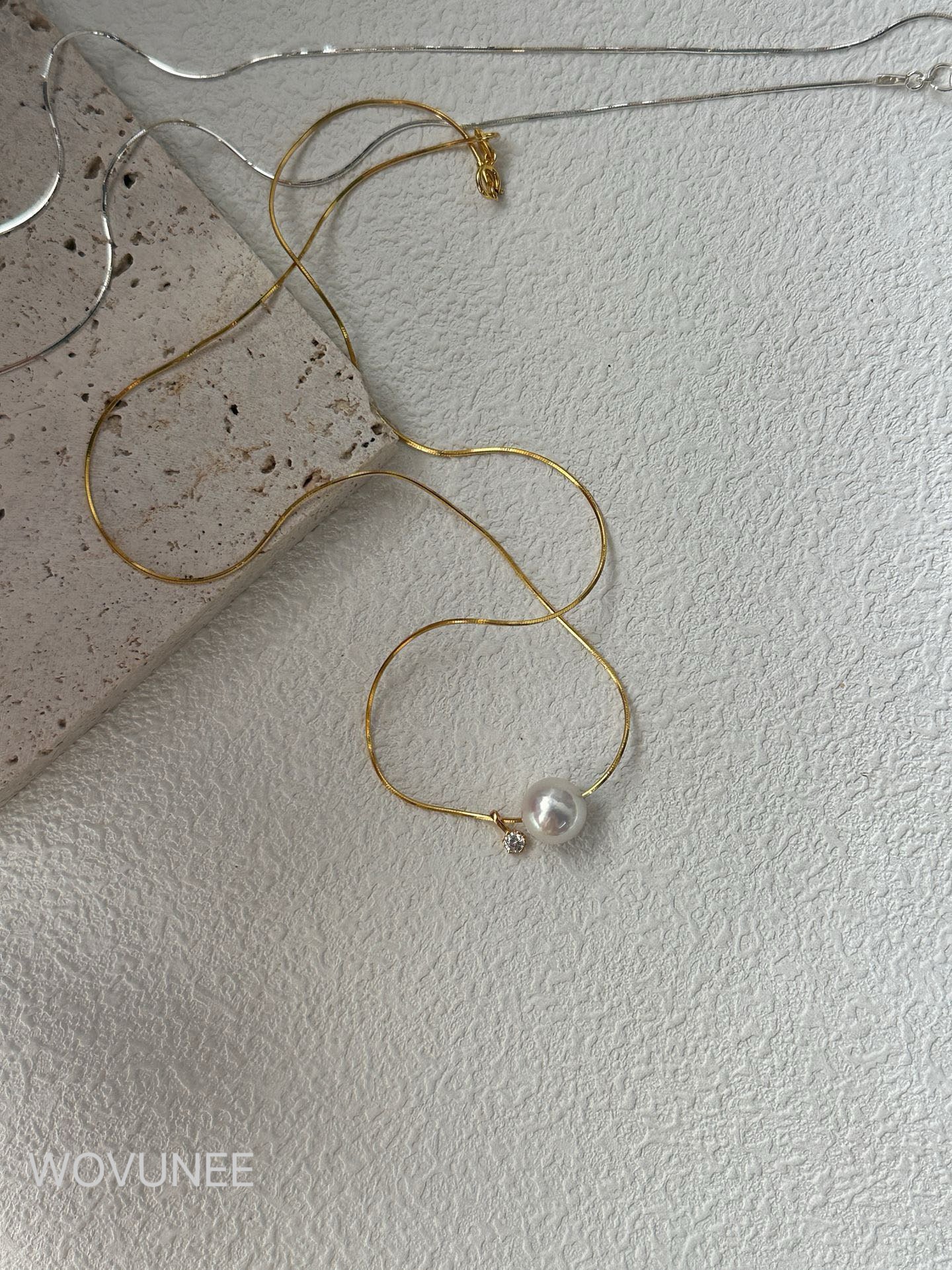 Minimal Pearl Pendant Necklace (Gold / Silver)