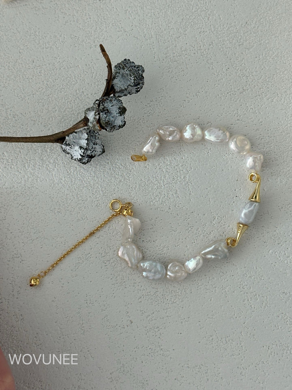 Baroque Pearl Bracelet with Gold Geometric Accents