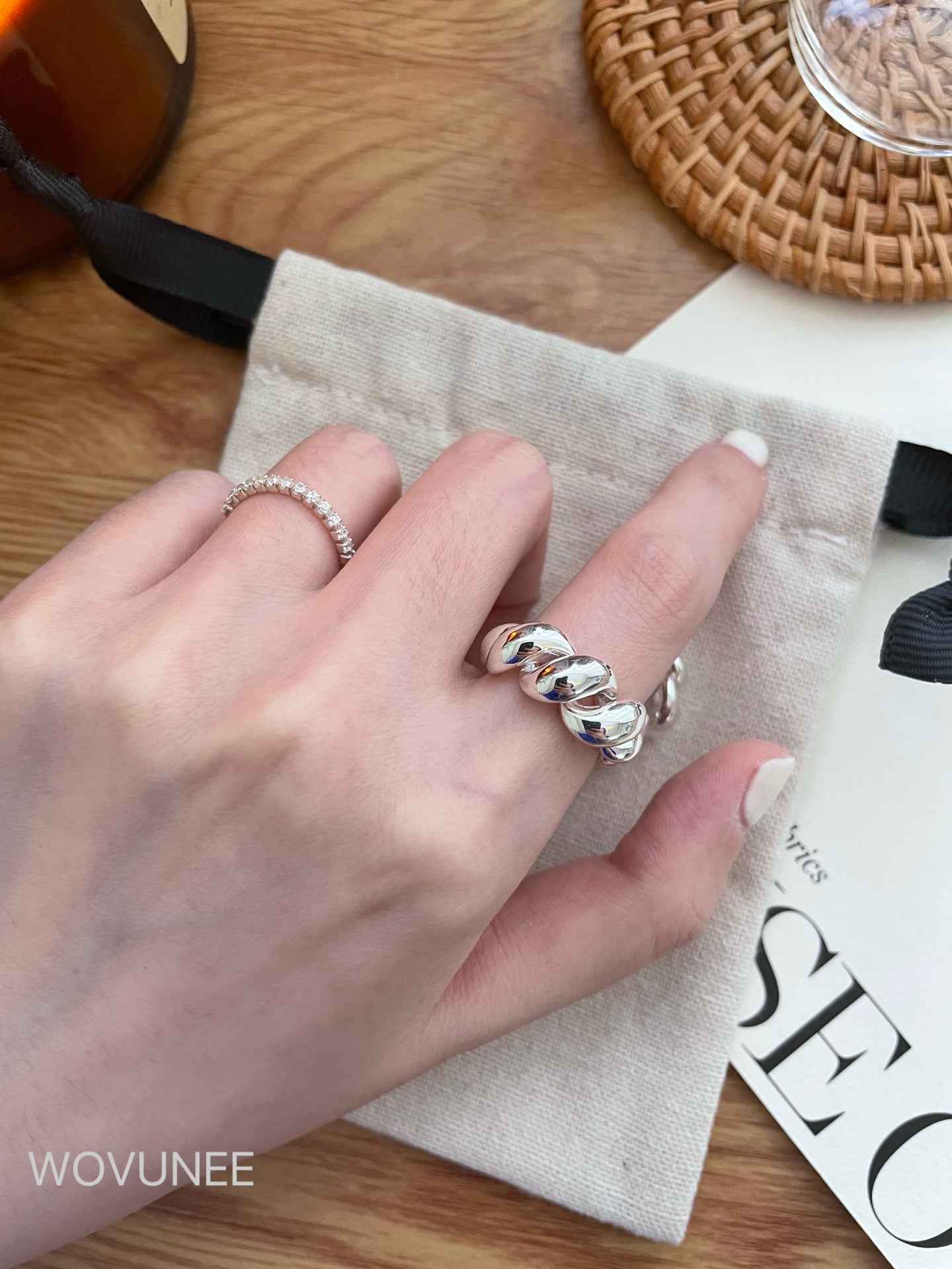 Éclat Twist Ring — Solid 925 Sterling Silver